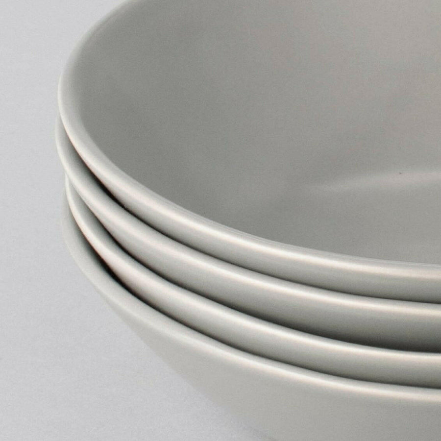 Elegant dinnerware set showcasing refined craftsmanship for sophisticated dining experiences.