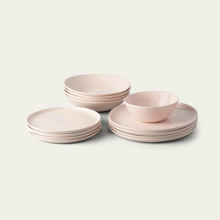 Elegant dinnerware set showcasing refined craftsmanship for sophisticated dining experiences.