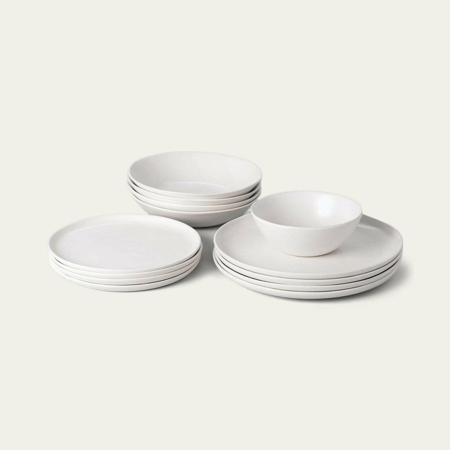 Elegant dinnerware set showcasing refined craftsmanship for sophisticated dining experiences.