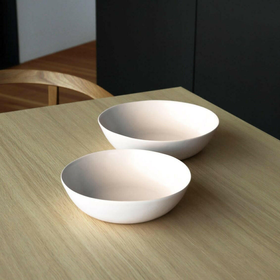 Durable serving bowls designed for long-lasting use and elegant food presentation