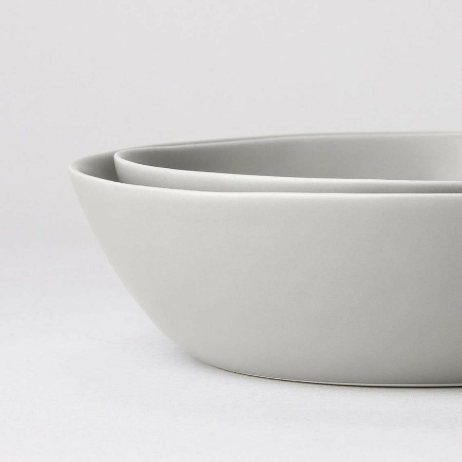 Durable serving bowls designed for long-lasting use and elegant food presentation