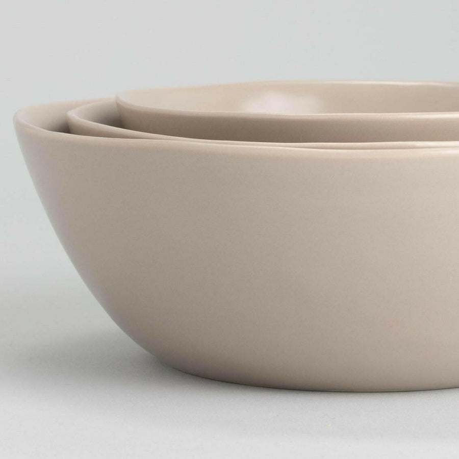 Elegant serving bowls showcasing fine craftsmanship and sophistication for stylish dining occasions.