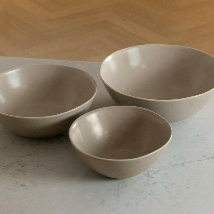 Elegant serving bowls showcasing fine craftsmanship and sophistication for stylish dining occasions.