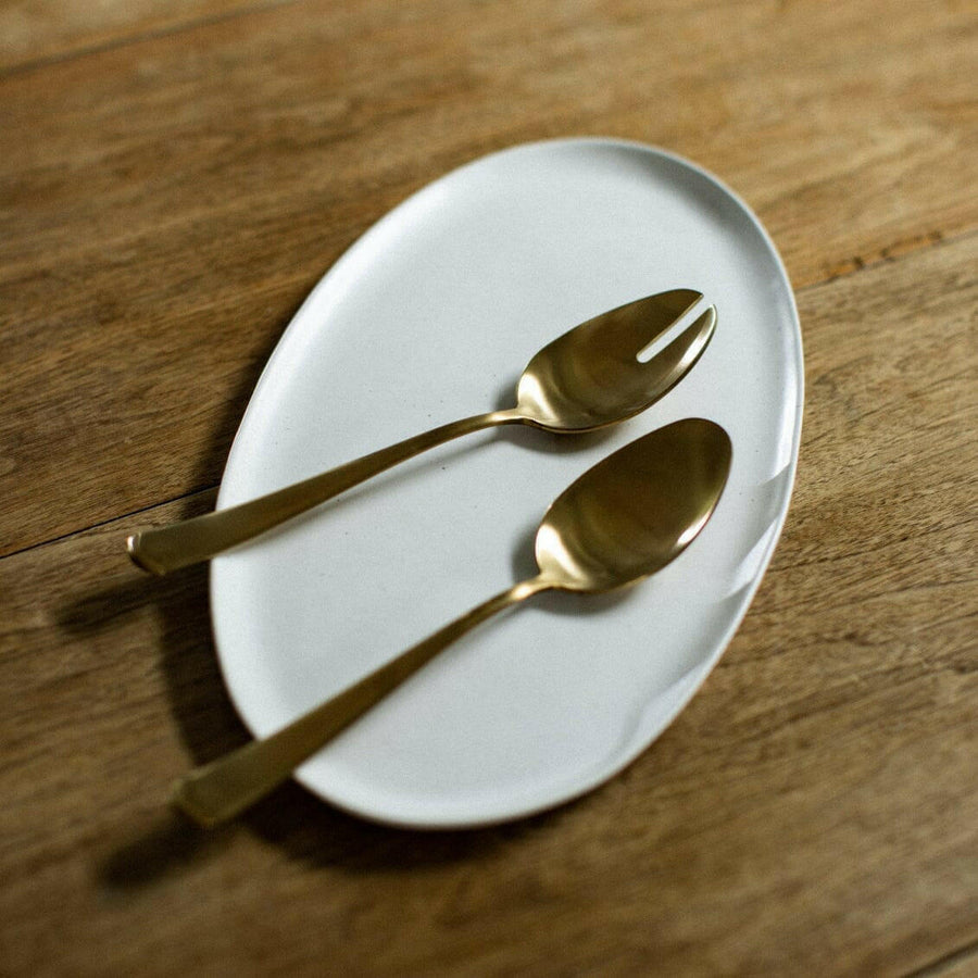 Elegant serving platter showcasing exquisite design, perfect for formal dining and stylish presentation.