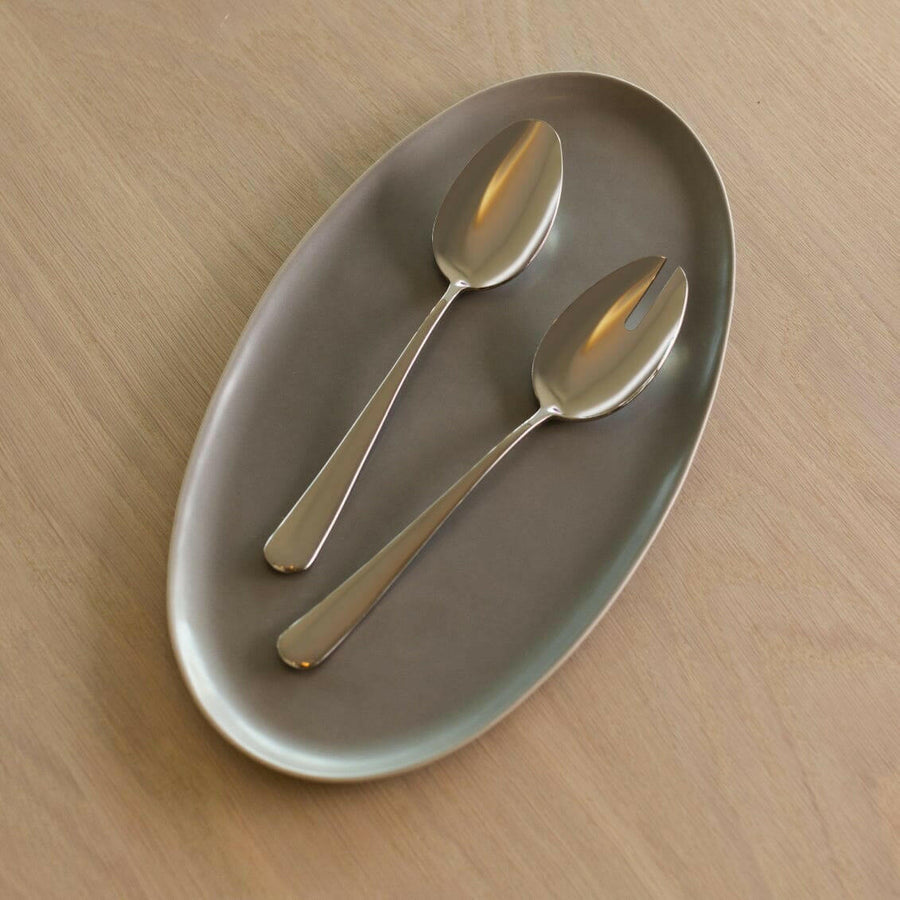 Elegant serving platter showcasing exquisite design, perfect for formal dining and stylish presentation.