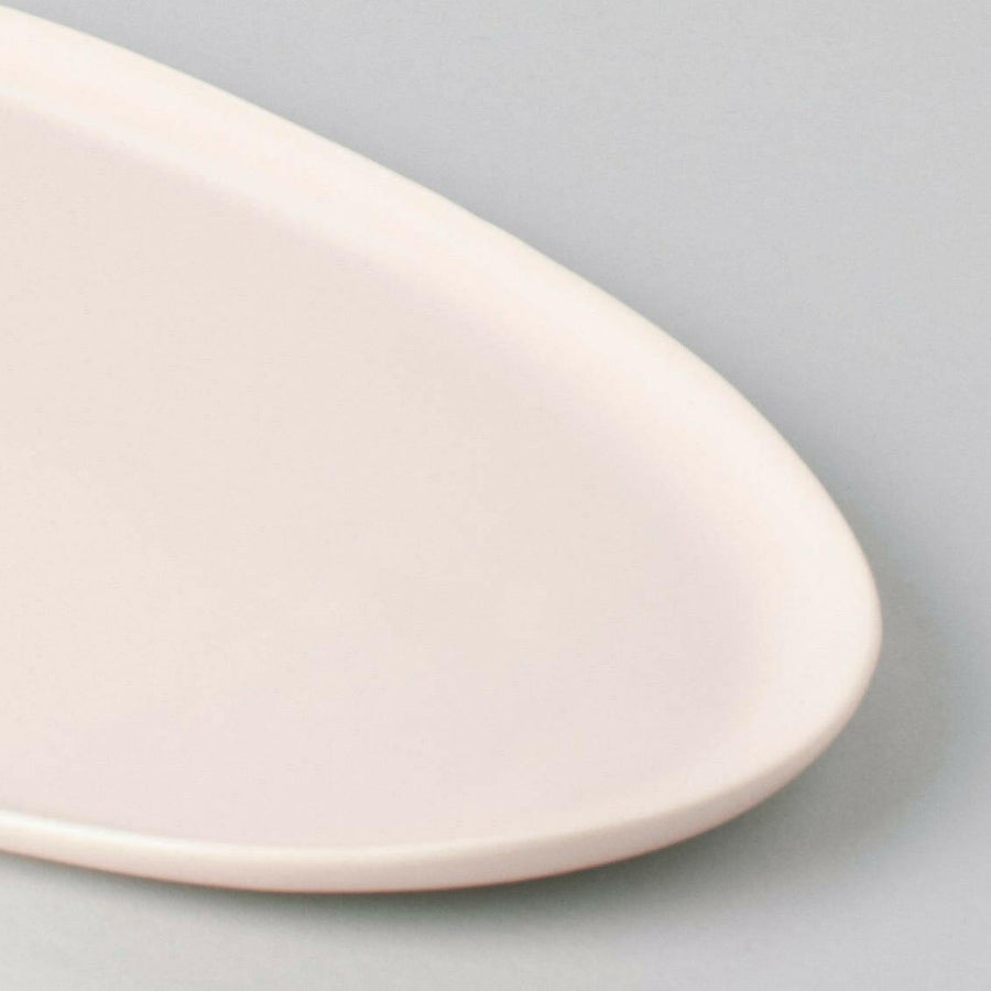 Elegant serving platter showcasing exquisite design, perfect for formal dining and stylish presentation.