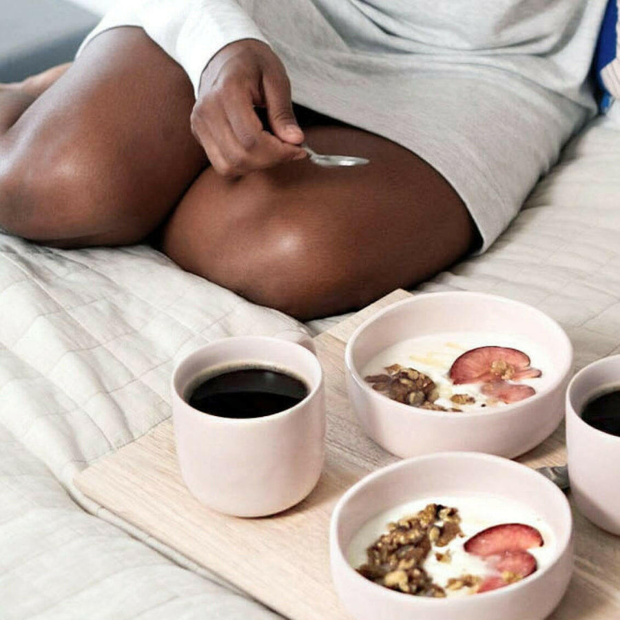 Premium mugs featuring a stylish design perfect for elegant dining and office use, enhancing your beverage experience.